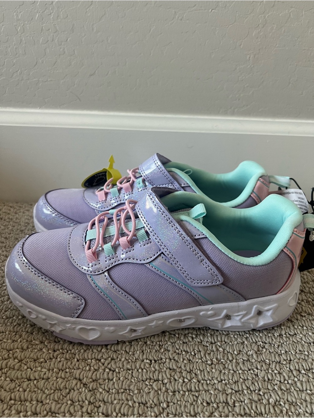 Athletic Works Little & Big Girl Star Light-Up Sneakers size4 NWT $15
